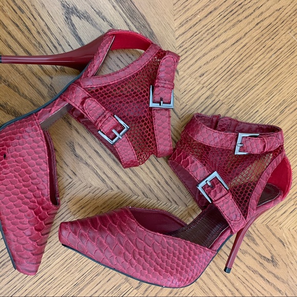 Red Snakeskin Heels - Picture 4 of 10